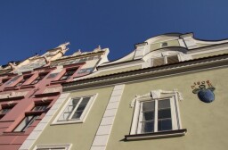 Dům U hroznu a Česká spořitelna